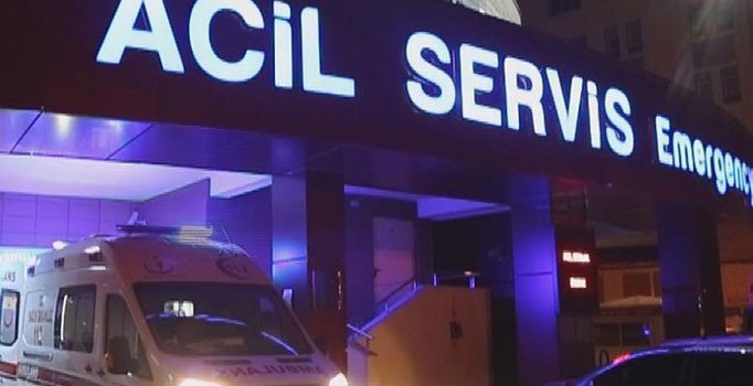 Mersin Erdemli'de öğrenci servisi devrildi: 15 yaralı