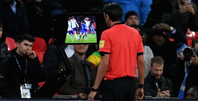 VAR, UEFA Avrupa Ligi'nde kullanılacak