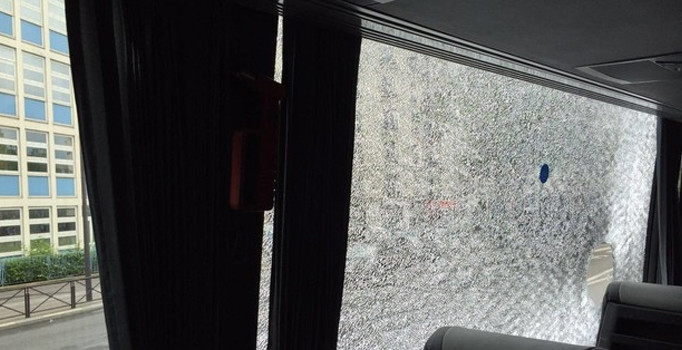 Milli maç öncesi Paris'te Türk taraftarlarına saldırı