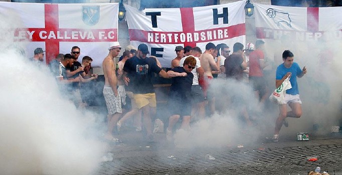 UEFA olaylar sebebiyle Rusya Futbol Federasyonu'na soruşturma açtı