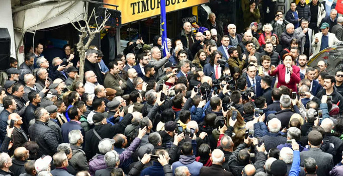 Akşener: 2023'e kimin kalıp kalmayacağına halk karar verecek