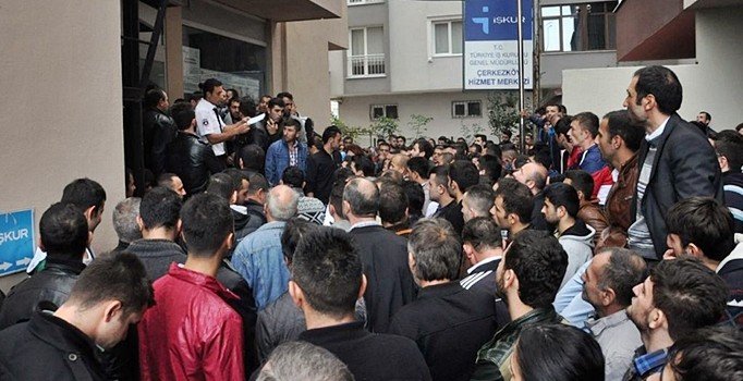 Birçok firma tenkisata giderek personel sayısını azalttı