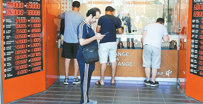 Düşük faiz ekonomiyi korumasız bıraktı