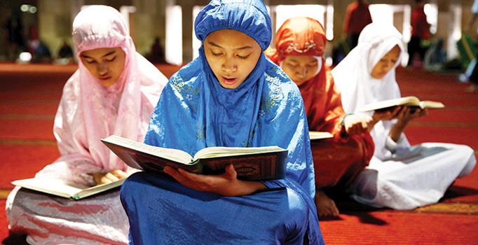 Hz. Peygamber’in Kur’an ile eğitimi-2: Kerhen imamlık olmaz