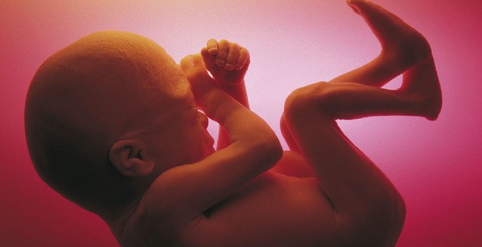 Nijeryalı kadın tek başına dördüz doğurdu!