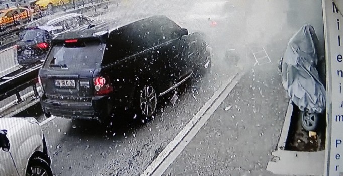 Son dakika... İstanbul Beyoğlu’nda korkutan patlama: 1 yaralı