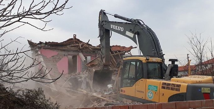 Manisa'daki 'deprem fırtınası' halkı tedirgin ediyor