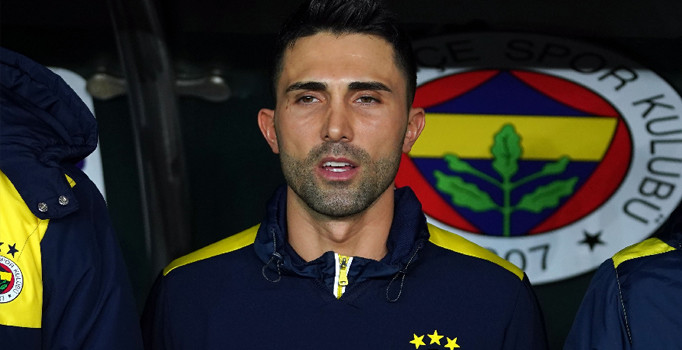 Hasan Ali Kaldırım derbide sahada