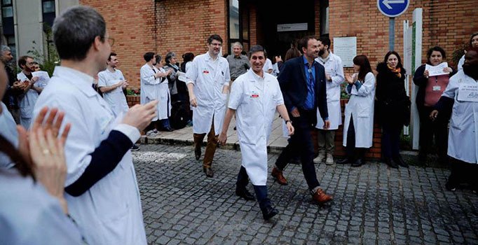 Fransa'da belediye başkanları halkın hastalanmasını yasakladı