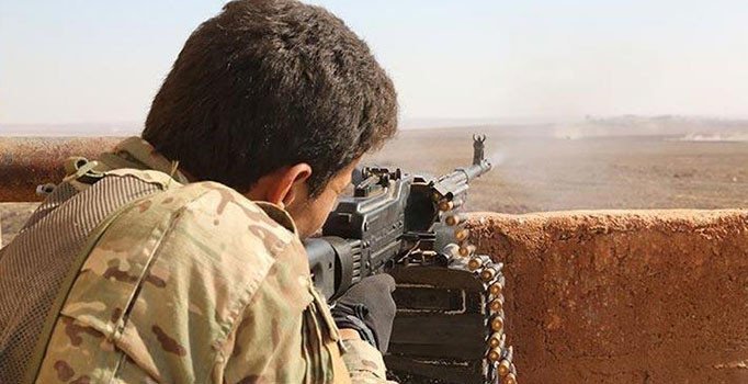 Suriye'nin İdlib kentinde stratejik önemdeki Neyrab köyünde çatışmalar sürüyor