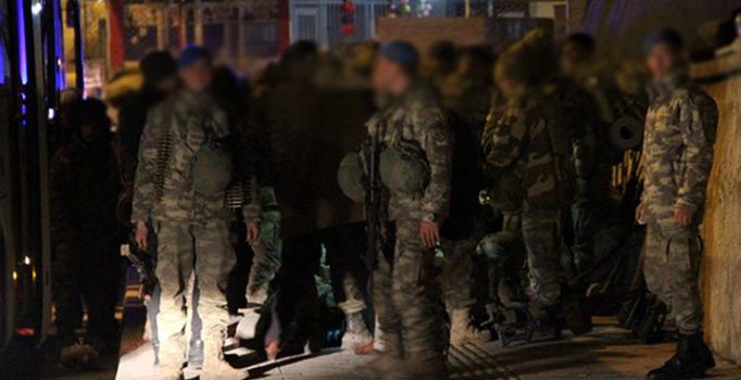 Son dakika... Şehit haberleri sonrası Suriye sınırına büyük sevkiyat