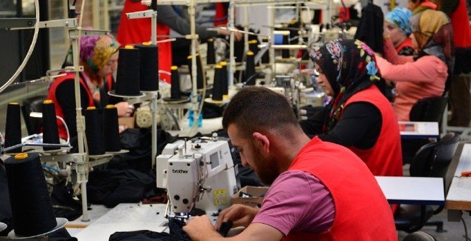 Pekcan: Hazırgiyim ve tekstilde istihdam 1 milyonu aştı