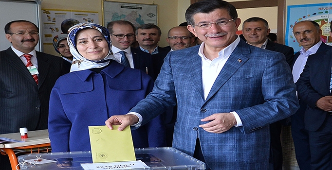 Başbakan Davutoğlu oyunu Konya'da kullandı