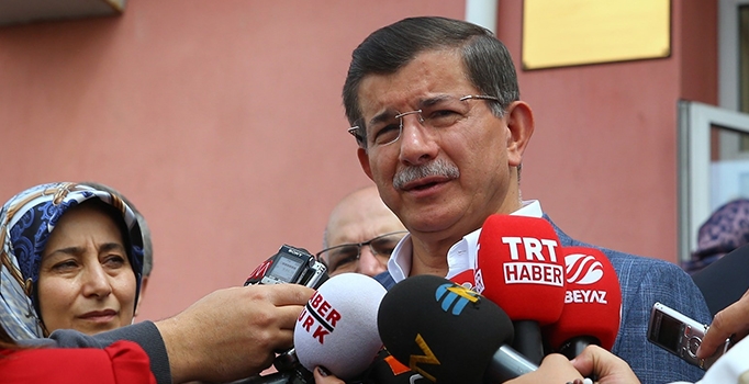 Davutoğlu sandık başında açıkladı: Bombacı yakalandı