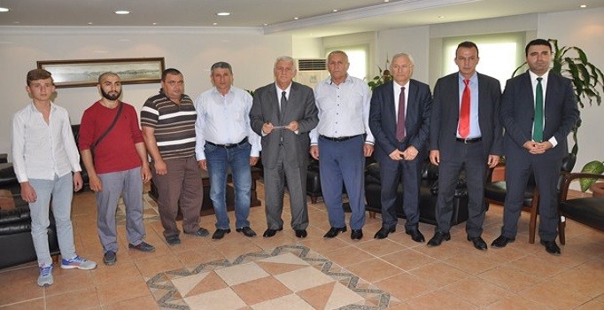 İzmir Esnaf Odası seri katil Atalay Filiz'i yakalatanlara Cumhuriyet altını verdi