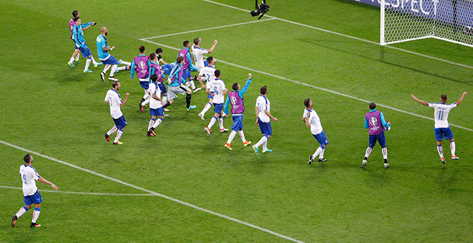 Gök Mavililer zirveye oturdu: Belçika 0 - 2 İtalya