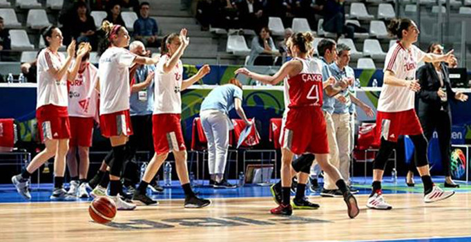 Potanın perileri fark attı: Arjantin 38-66 Türkiye