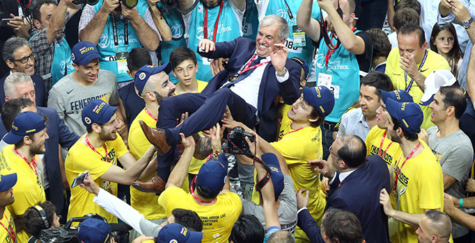 Obradovic'in en büyük arzusu Udoh ve Vesely'inin takımda kalması