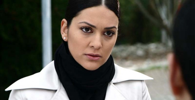 Bergüzar Korel'den "Çocuğun ölsün" yorumuna sert tepki