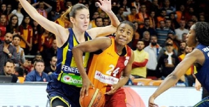 Galatasaray’lı oyuncu Lynetta Kizer’e yanlış lisans veren federasyon görevlisinin hapsi istendi