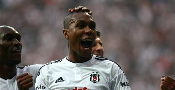 Beşiktaş Marcelo ile 3 yıl daha devam dedi