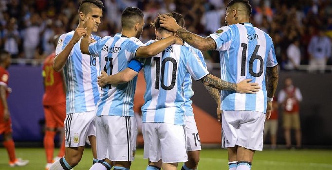 Copa America'da Arjantin 3'te 3 yapan tek ülke oldu