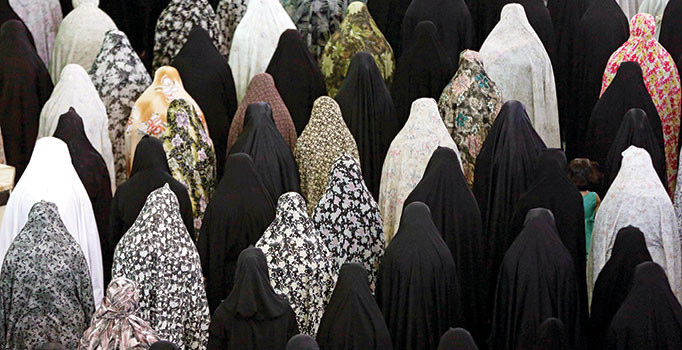 İnsani Tanrılar -1: Şirkin sızma noktası