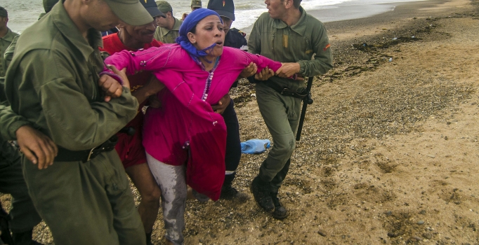 Denize giren 5'i sporcu 6 kişi boğularak can verdi