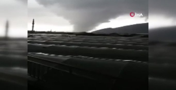 Antalya’da hortum paniği!