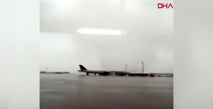 Hortum anı amatör kameralara yansıdı!