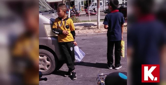 Çin'den Uygur çocuklara zulüm