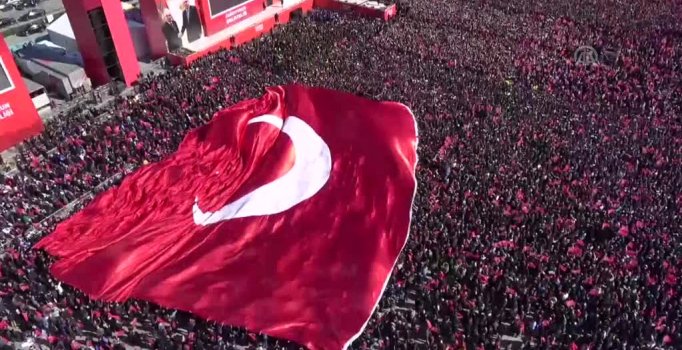 Erdoğan: 1 milyon 600 bin kişi miting alanında