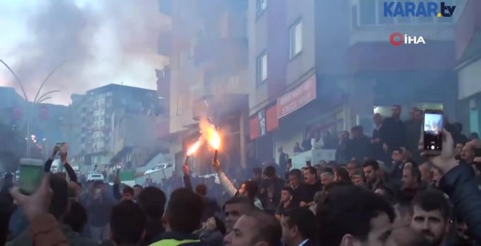 AK Parti Şırnak'ta kutlamalara başladı