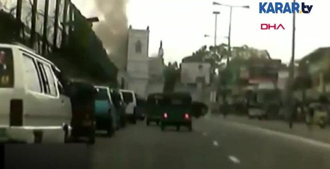 Sri Lanka'da kilisedeki patlama anı kamerada