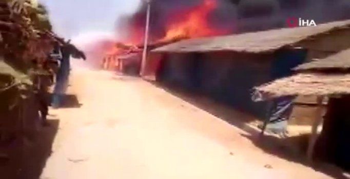 Arakanlı Müslümanların yaşadığı kampta yangın