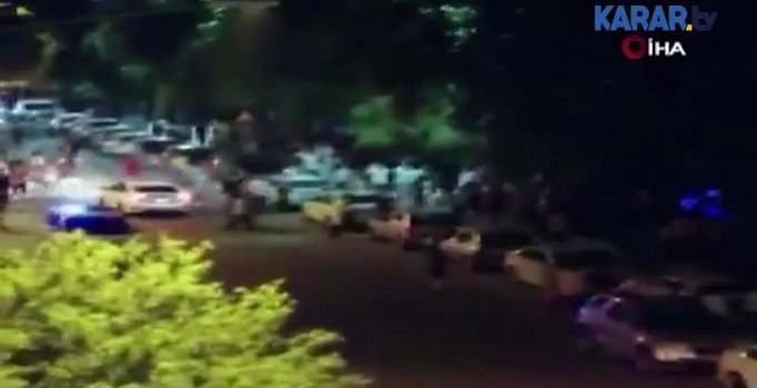 Genç kızlara laf atan gruba linç girişimi