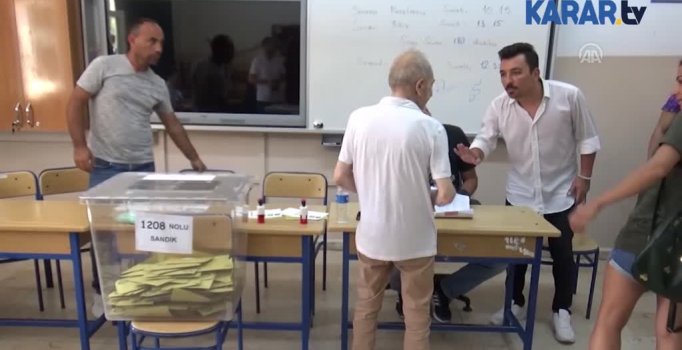 İstanbul'da oy verme işlemi sürüyor