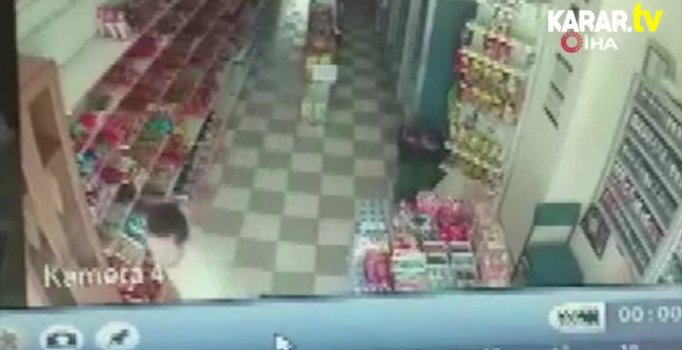 Depremin markette yarattığı panik anları kamerada