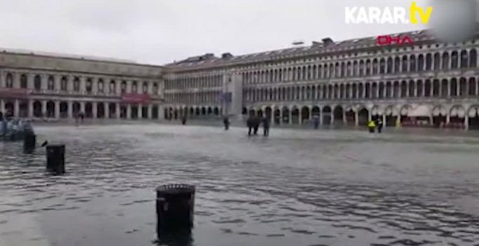 Venedik'i sel bastı: 2 kişi hayatını kaybetti