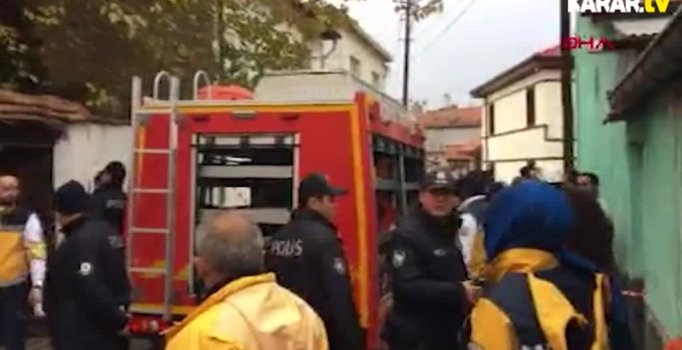 Konya'da 2 katlı bina çöktü