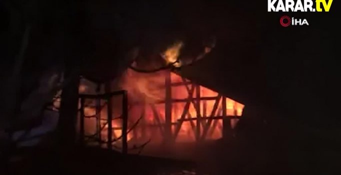 Bursa'da 2 fabrika yangında küle döndü