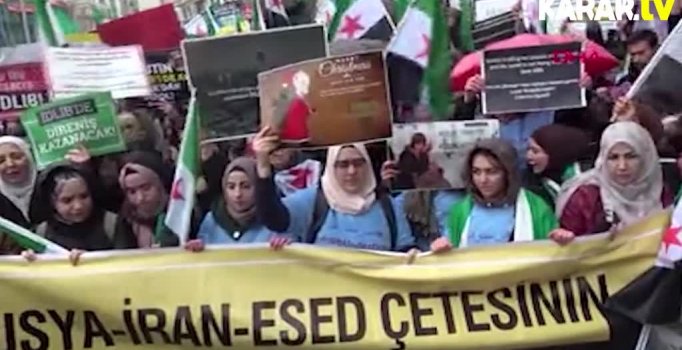 İstiklal Caddesi'nde İdlib protestosu
