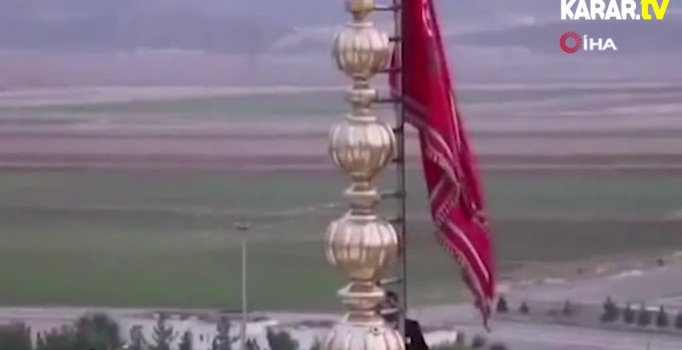 İran'da savaş bayrağı göndere çekildi