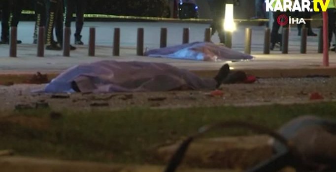 İzmir’de takla atan araçtan caddeye savruldular