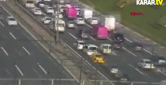 TEM'de trafiği kitleyen kaza!