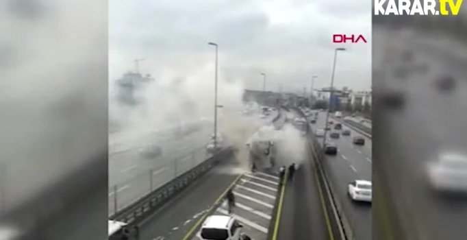 Metrobüste yangın! Seferler aksıyor