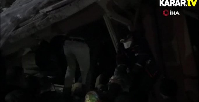 Enkazdan 5 yaşında çocuk çıkarıldı