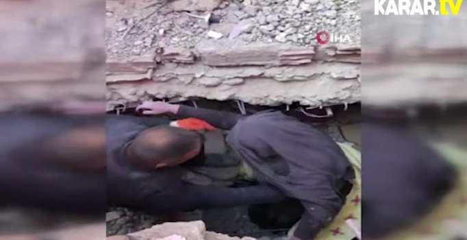 Enkaz altında kalan Hatun Yamış'ın kurtarılma anı