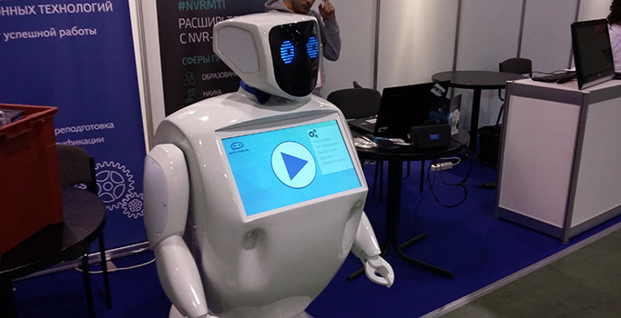 Rusya'da öğrenme becerisi olan robot laboratuvardan kaçmayı öğrendi