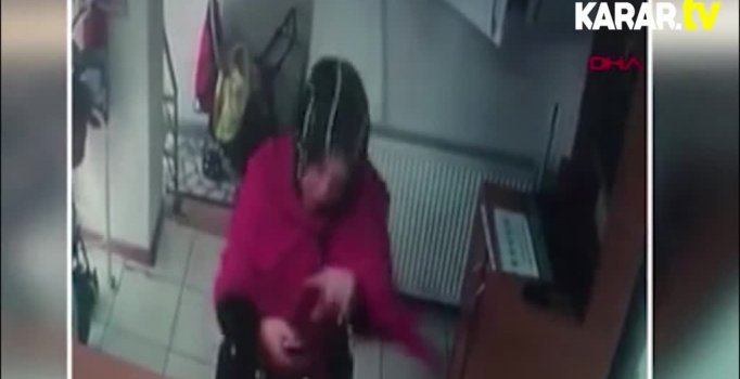 Hastanede kadın sekreteri tokatladı